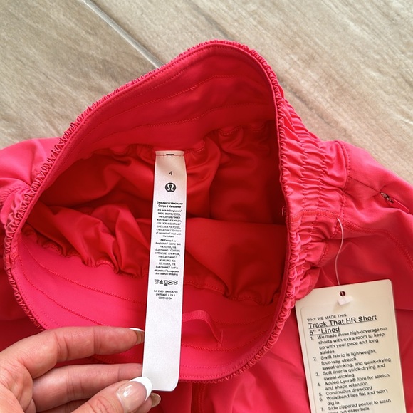 NWT Lululemon Track That High-Rise Lined Short 5" - Picture 5 of 12